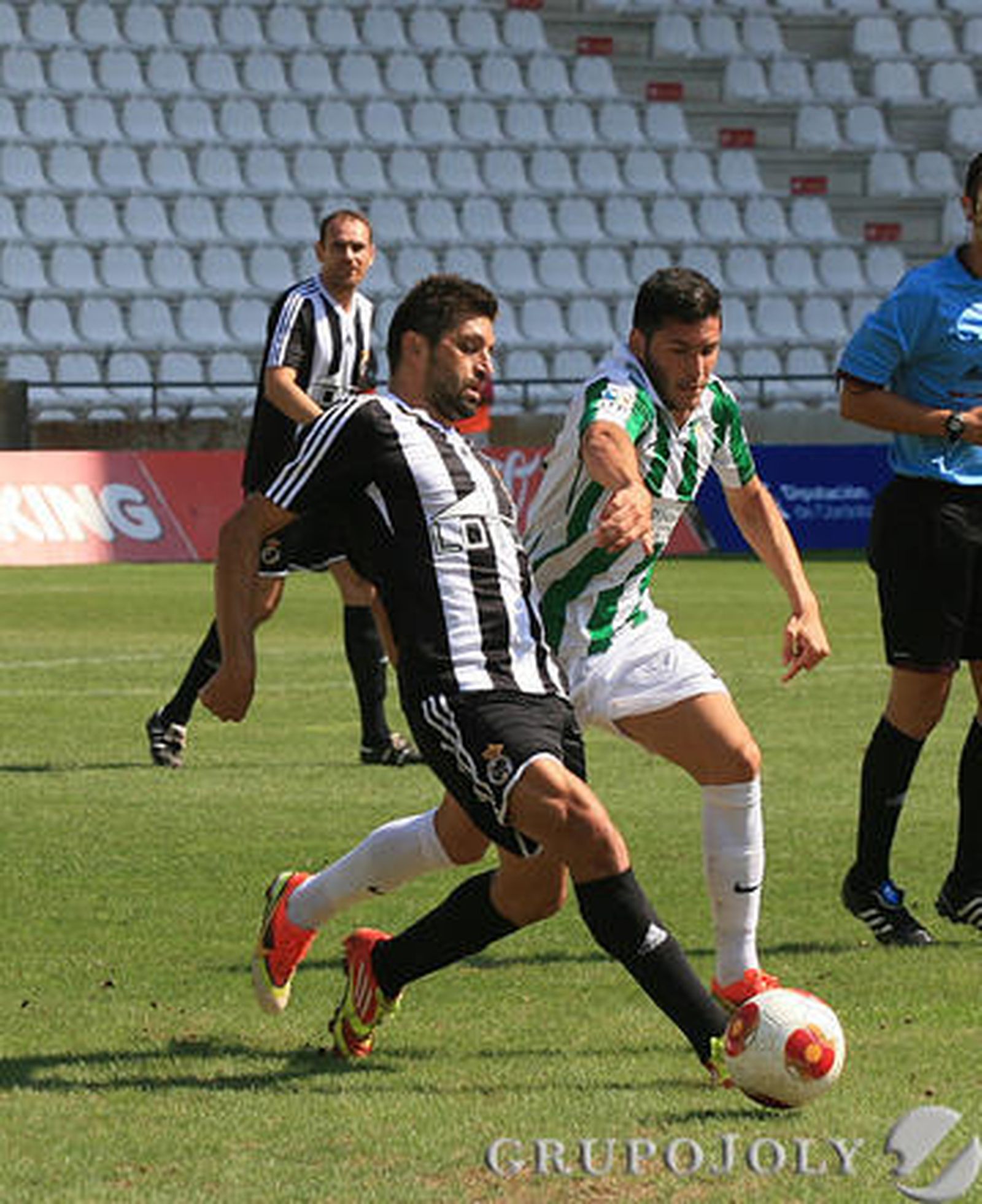 Los linenses enlazan en Córdoba su segundo triunfo fuera de casa (1-2)

Foto: Oscar Barrionuevo