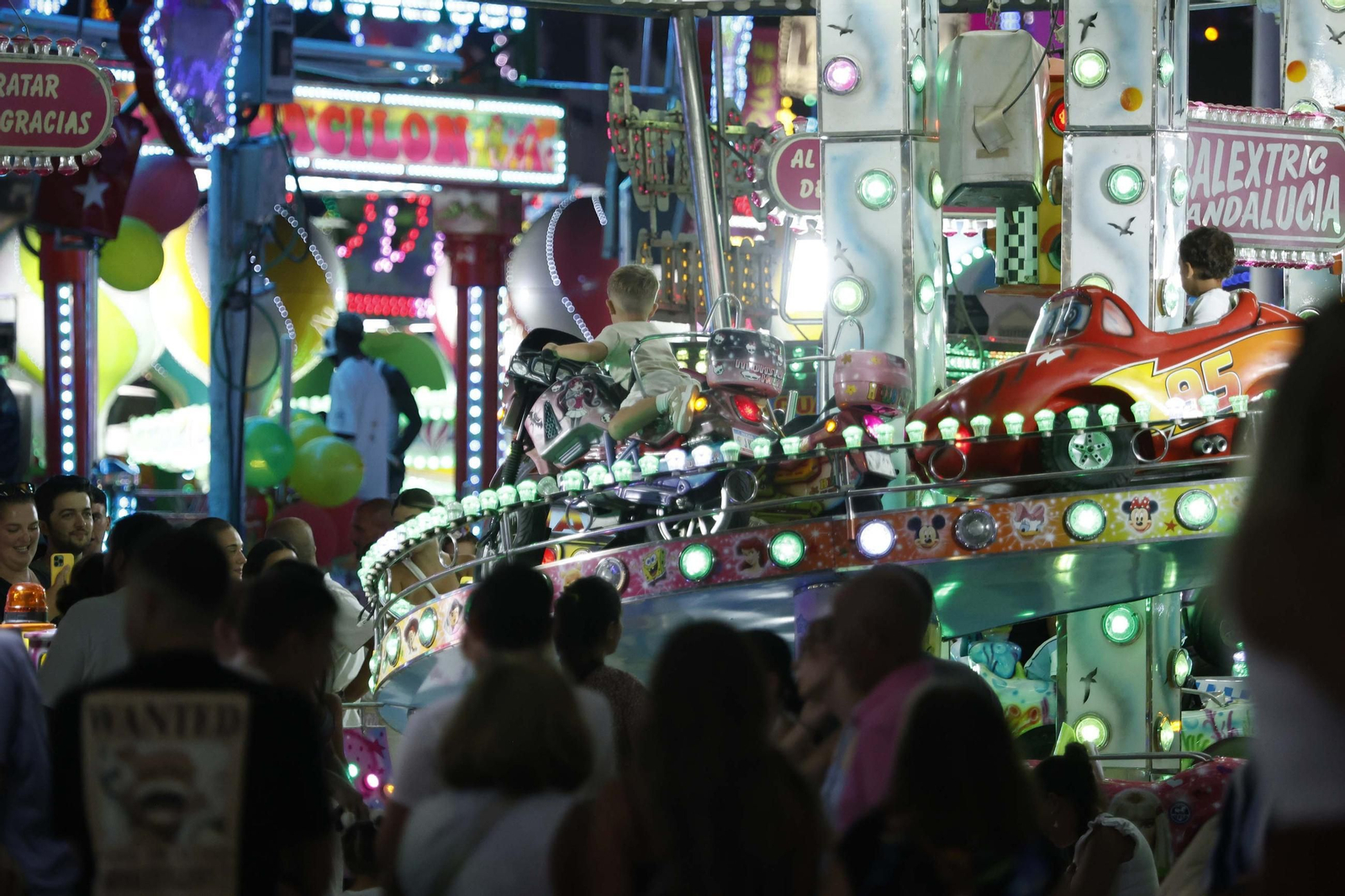 Búscate en las fotos del jueves de la Feria de La Línea