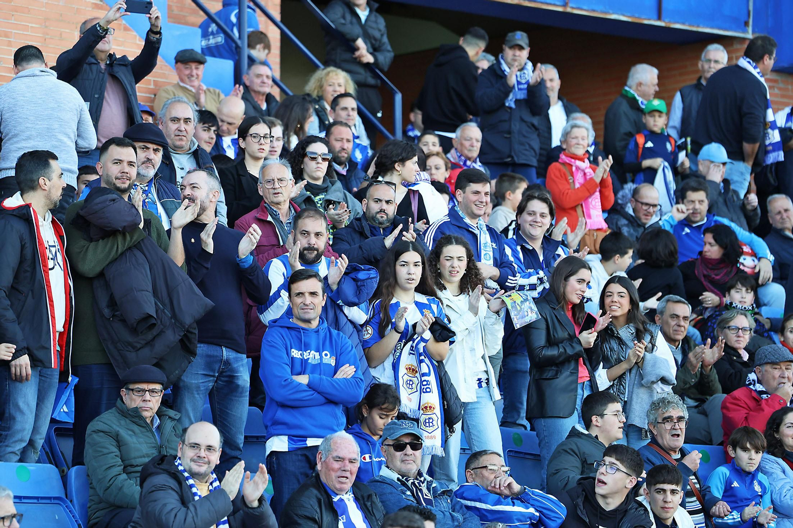 Las imágenes del encuentro entre el Recreativo de Huelva y el Ceuta