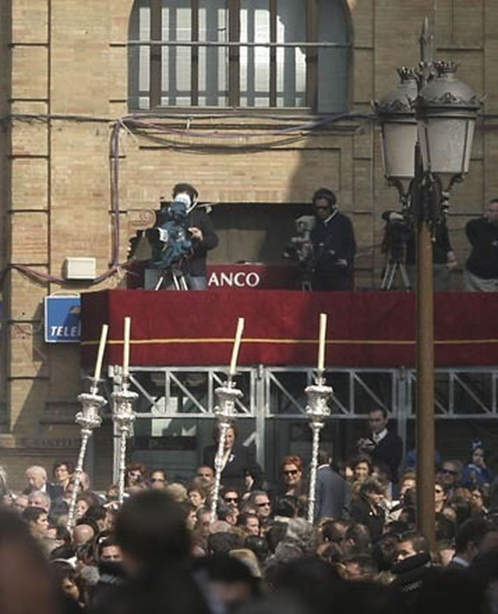 La televisión municipal se estrena con las cofradías