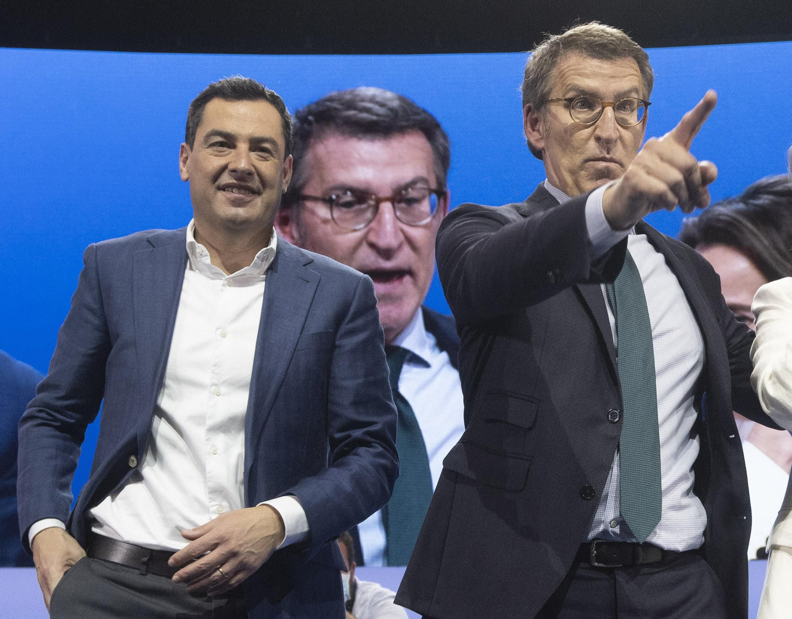 La proclamación de Feijóo como presidente del PP en Sevilla, en imágenes