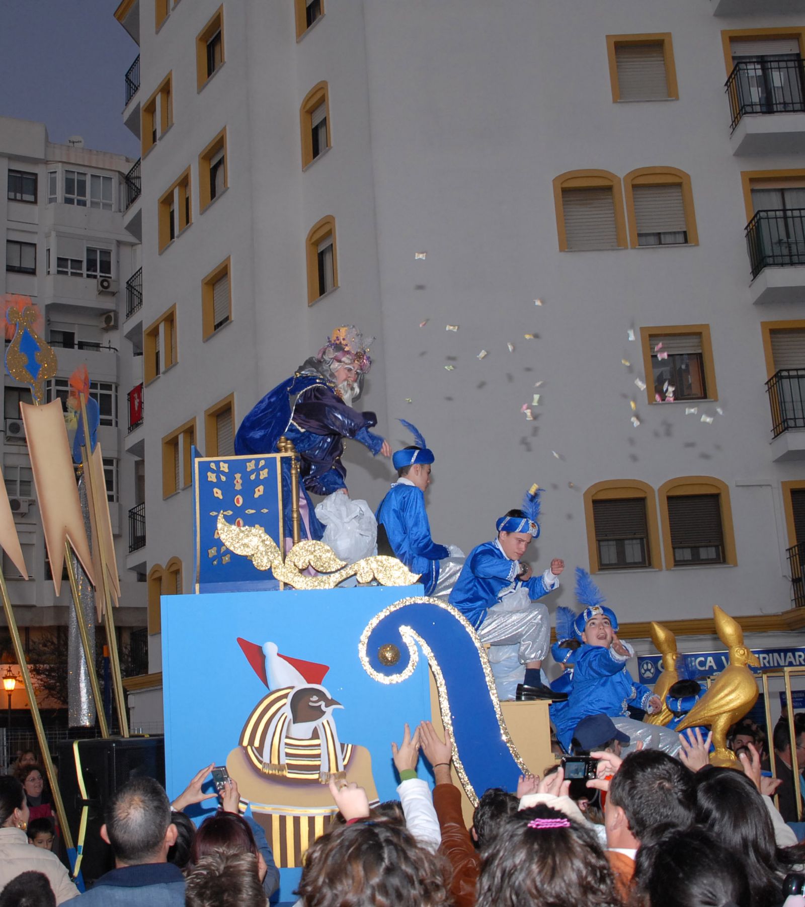 Antonio González Cabrerizo hizo de Melchor en la Cabalgata de Reyes de 2008 en San Fernando