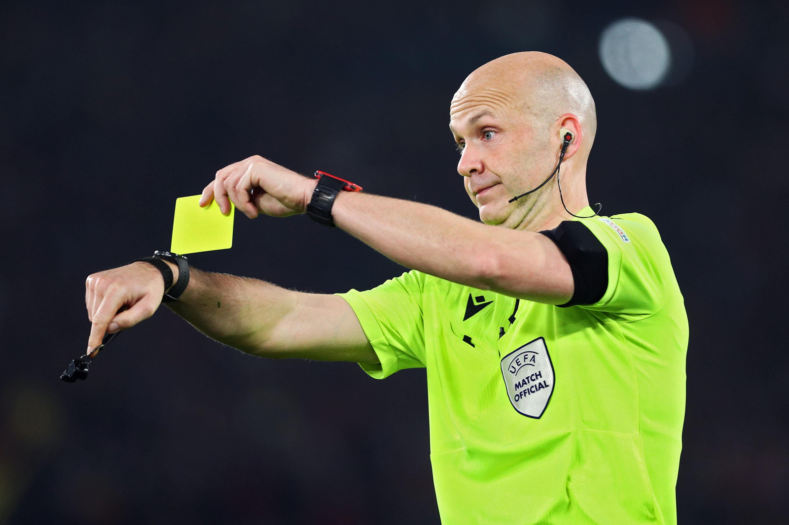 El inglés Anthony Taylor, en un reciente partido de la Roma contra el Feyenoord.