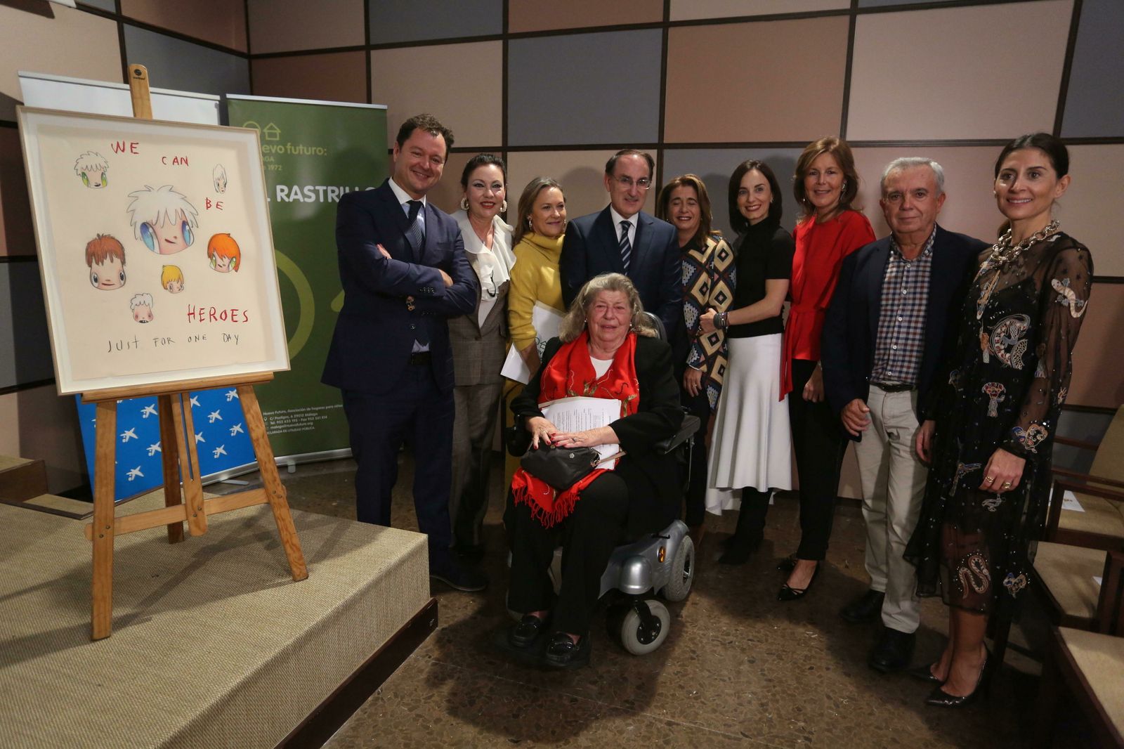 Javier González de Lara con varios miembros de Nuevo Futuro esta tarde.
