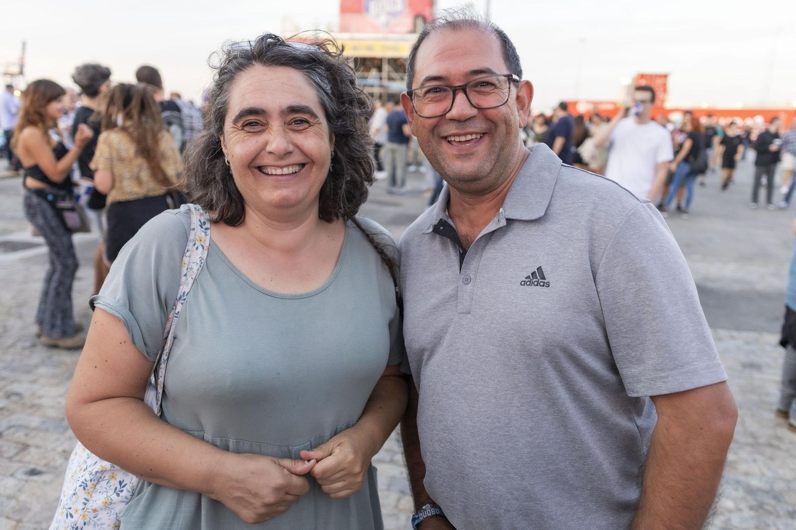 Búscate en las imágenes del concierto gratuito en el Muelle de Cádiz