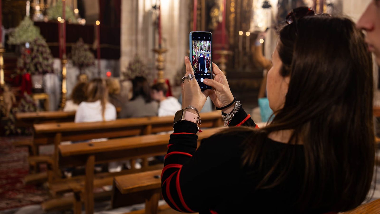 Besapiés y besamanos del Domingo de Pasión