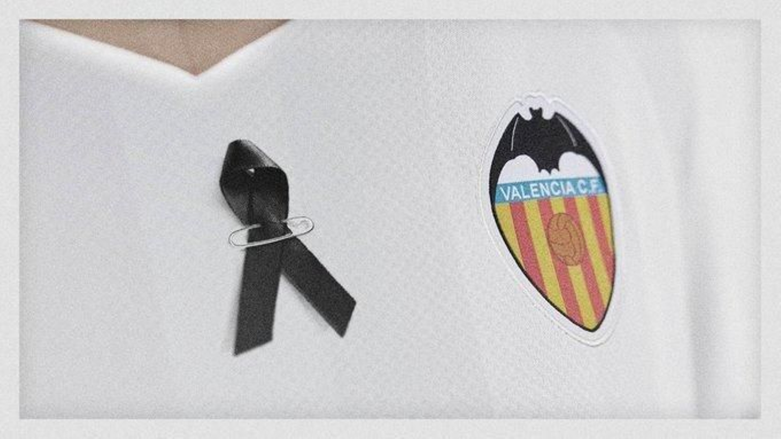 La imagen de luto compartida por el Valencia en sus redes sociales