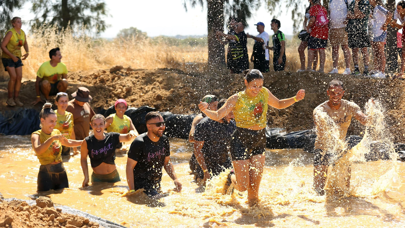 Búscate en la VII Carrera del Barro en La Barca