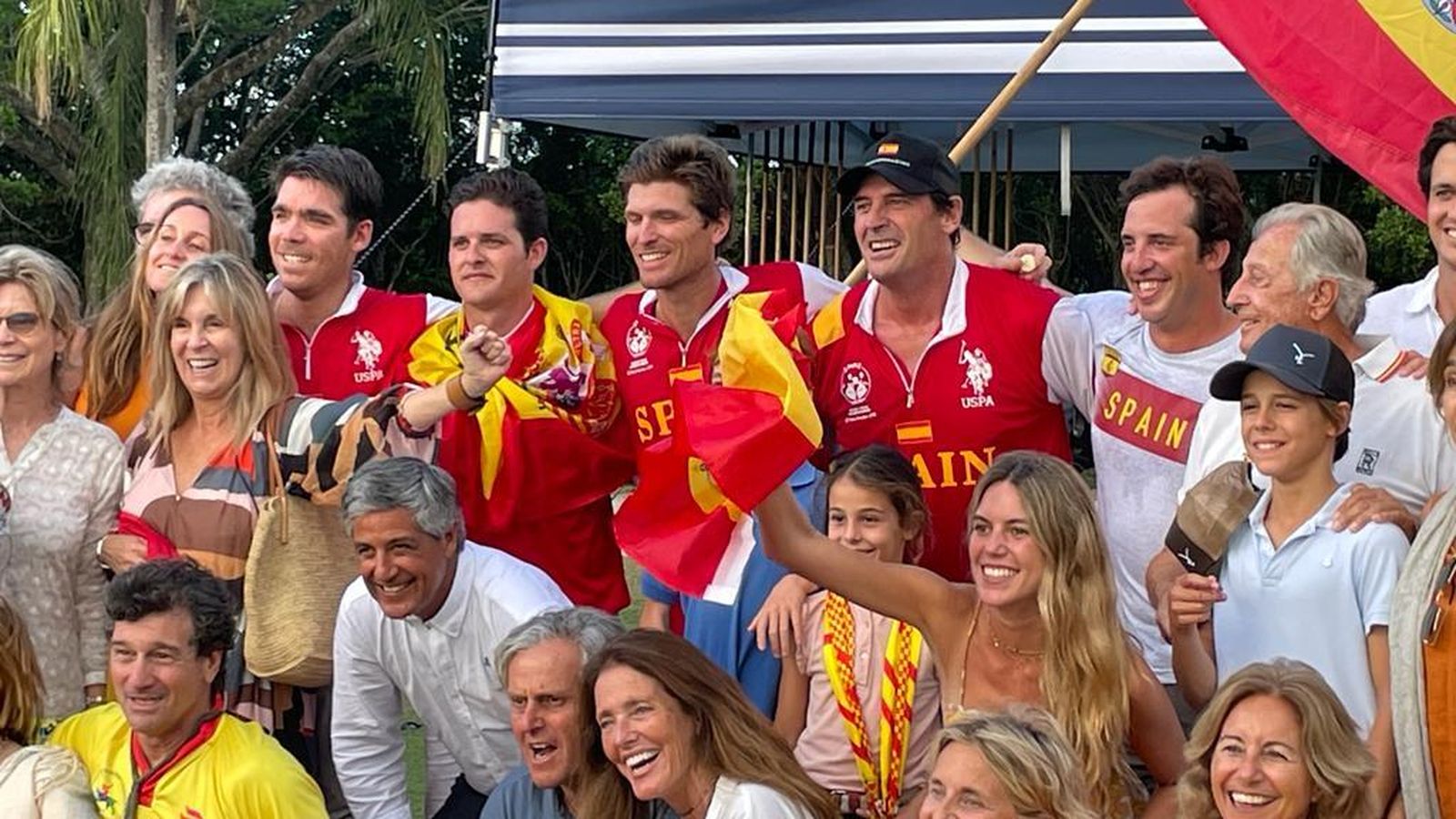 Los españoles, celebrando el pase a la final.