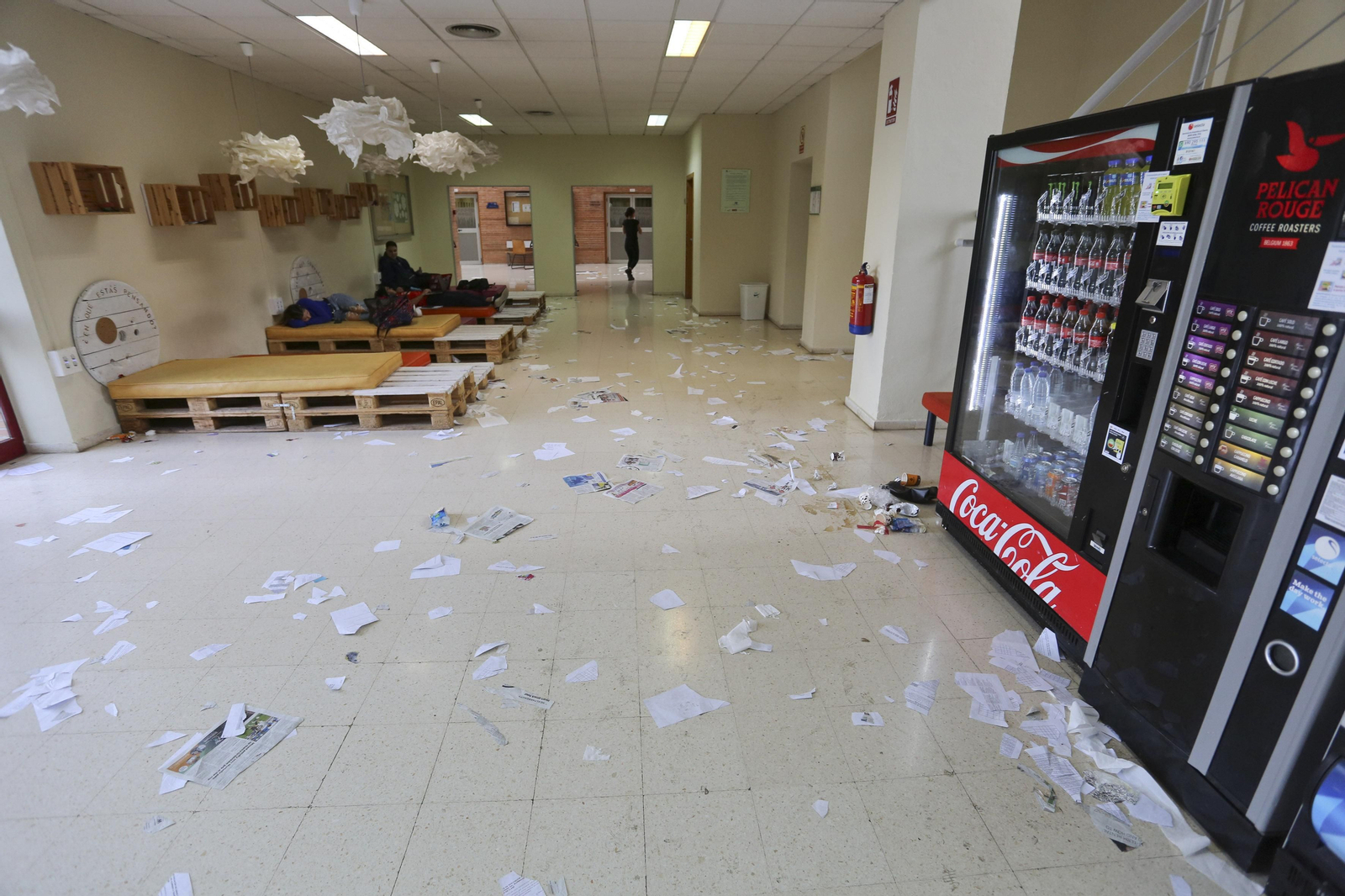 Fotos de la huelga de limpieza en la Universidad de Málaga