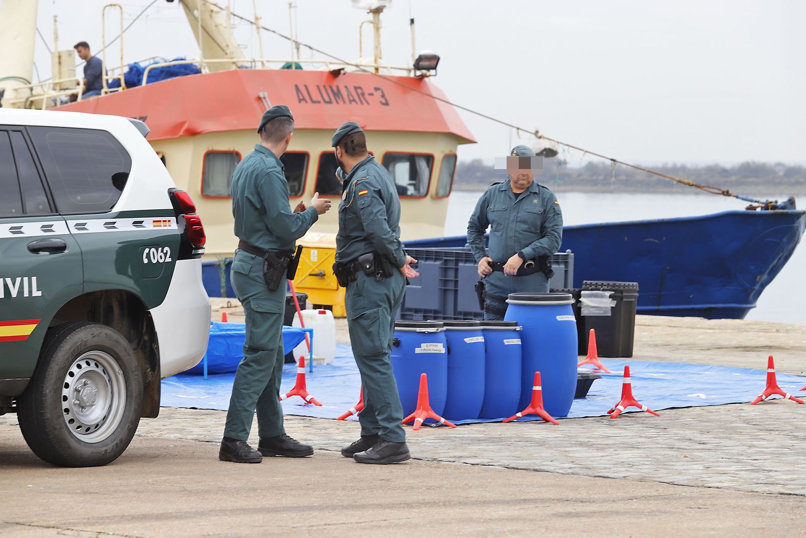 Imágenes del simulacro de explosivos realizado en el muelle de Levante
