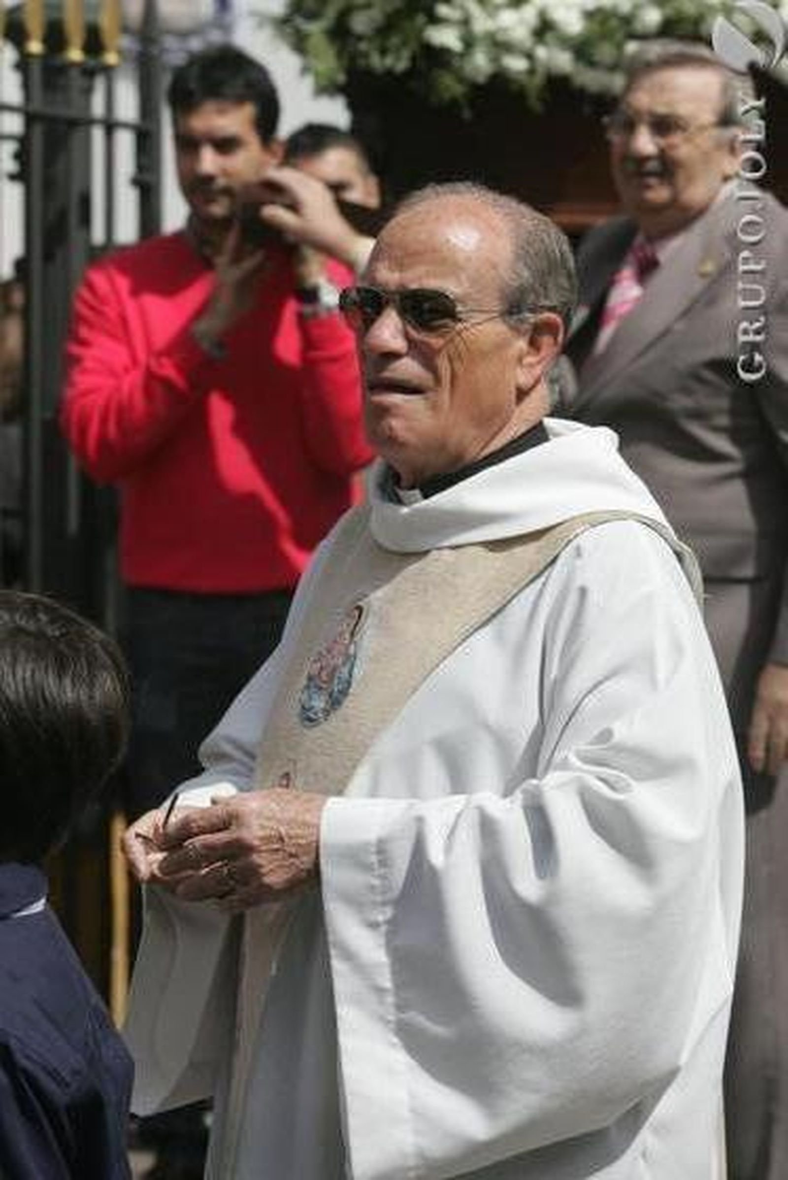 Un espléndido sol recibe a Jesús Resucitado en La Línea

Foto: J.M.Q./Erasmo Fenoy