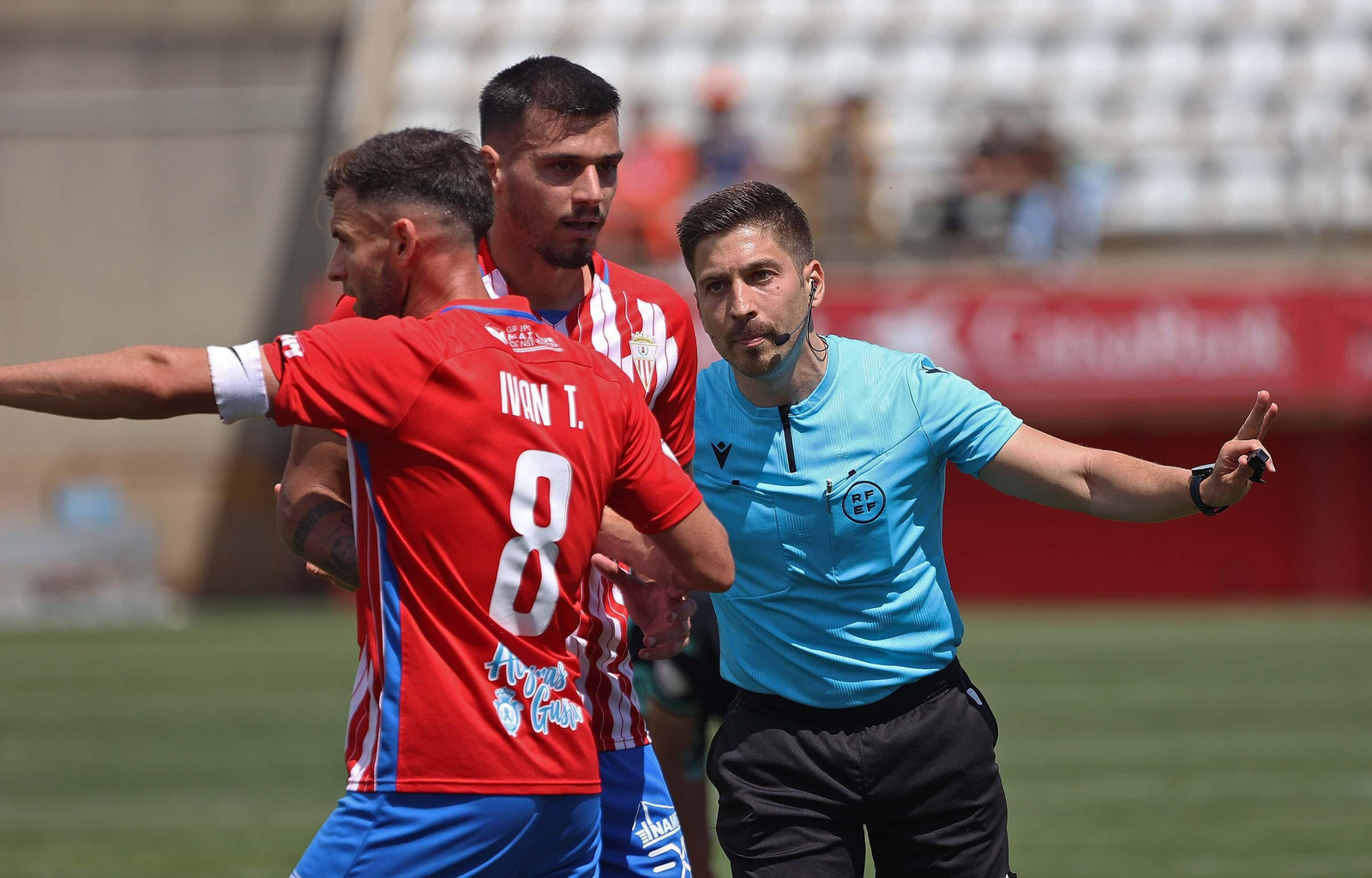 Las  mejores fotos del Algeciras - Atlético Baleares de Primera RFEF