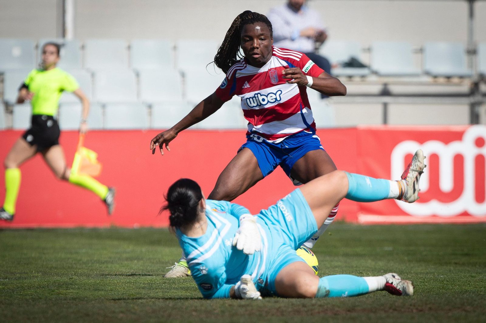 Las mejores imágenes de la remontada del Granada CF Femenino ante el Espanyol