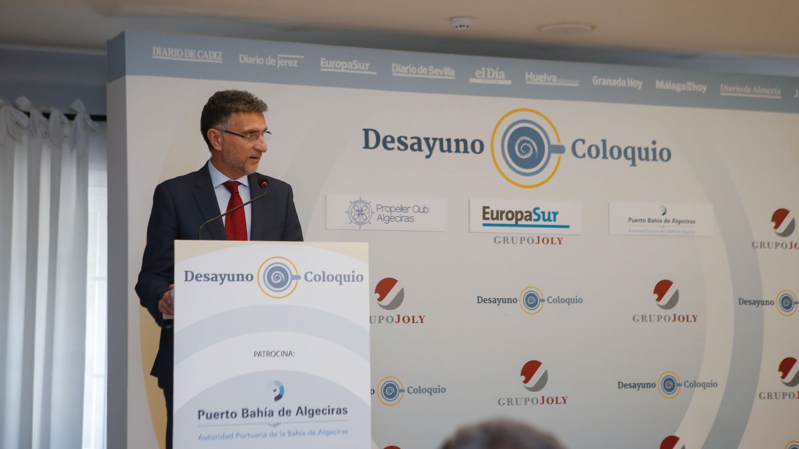 Fotos del Desayuno Coloquio de Europa Sur y el Propeller Club de Algeciras con Benito Núñez Quintanilla