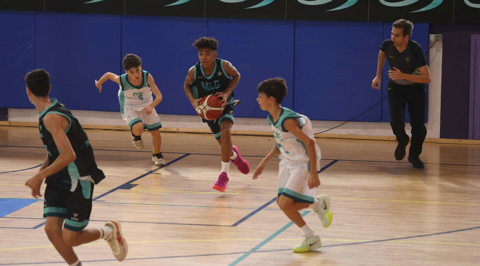 Las fotos de la segunda jornada del Campeonato de Andalucía infantil masculino de baloncesto, en La Línea