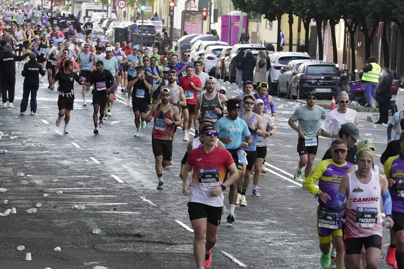 el Zurich Maratón de Sevilla 2026 por Lopez de Gomara, galería 1