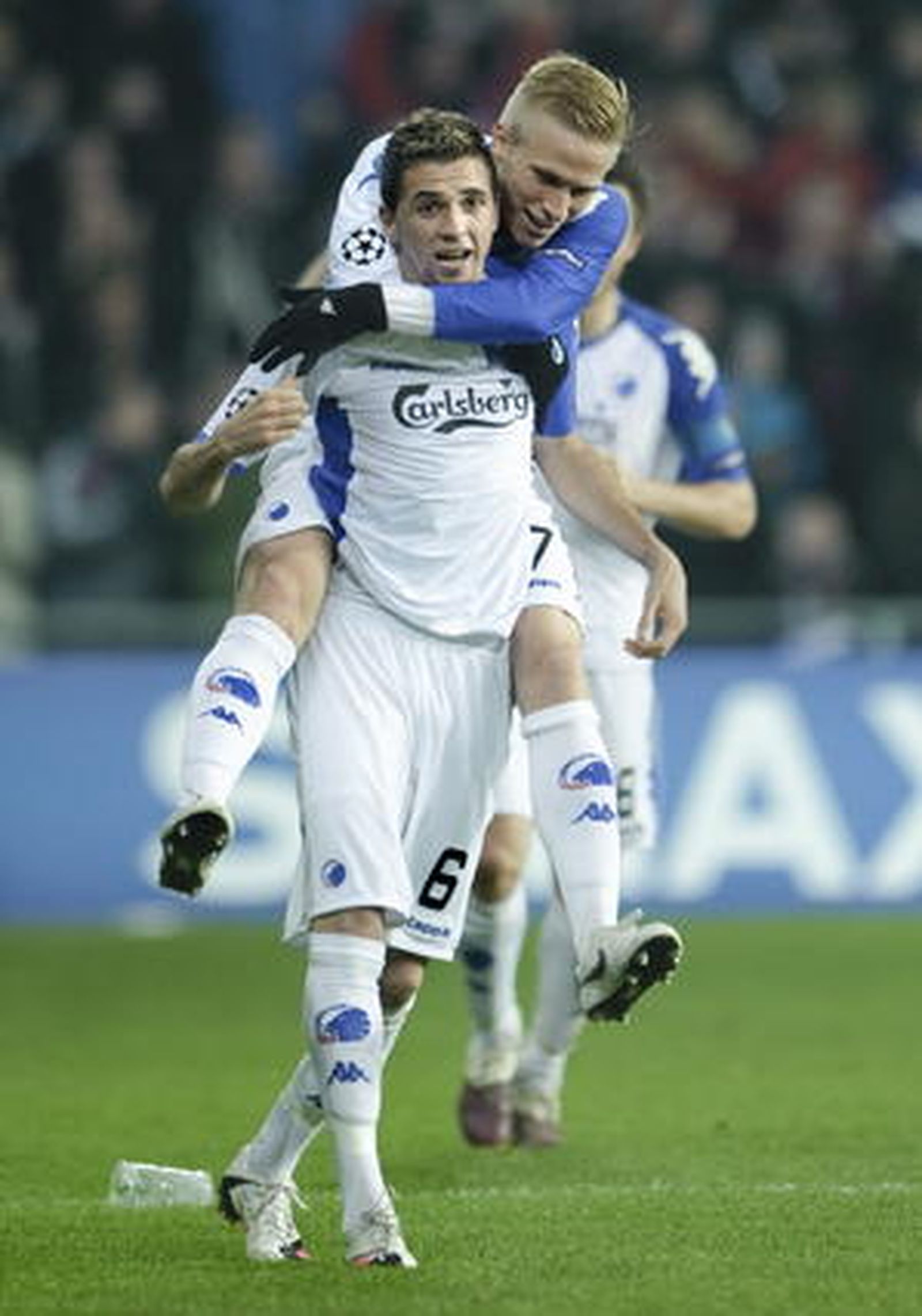 El Barcelona no pasa del empate 1-1 en Copenhague. / EFE