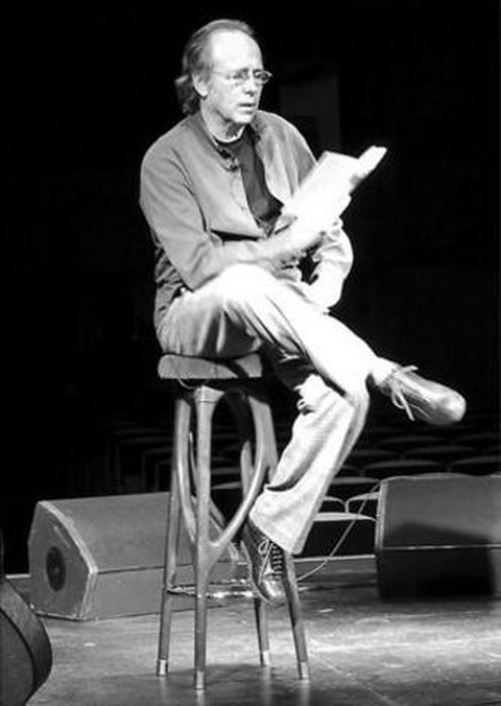 Joan Manuel Serrat, durante su participación en el documental.