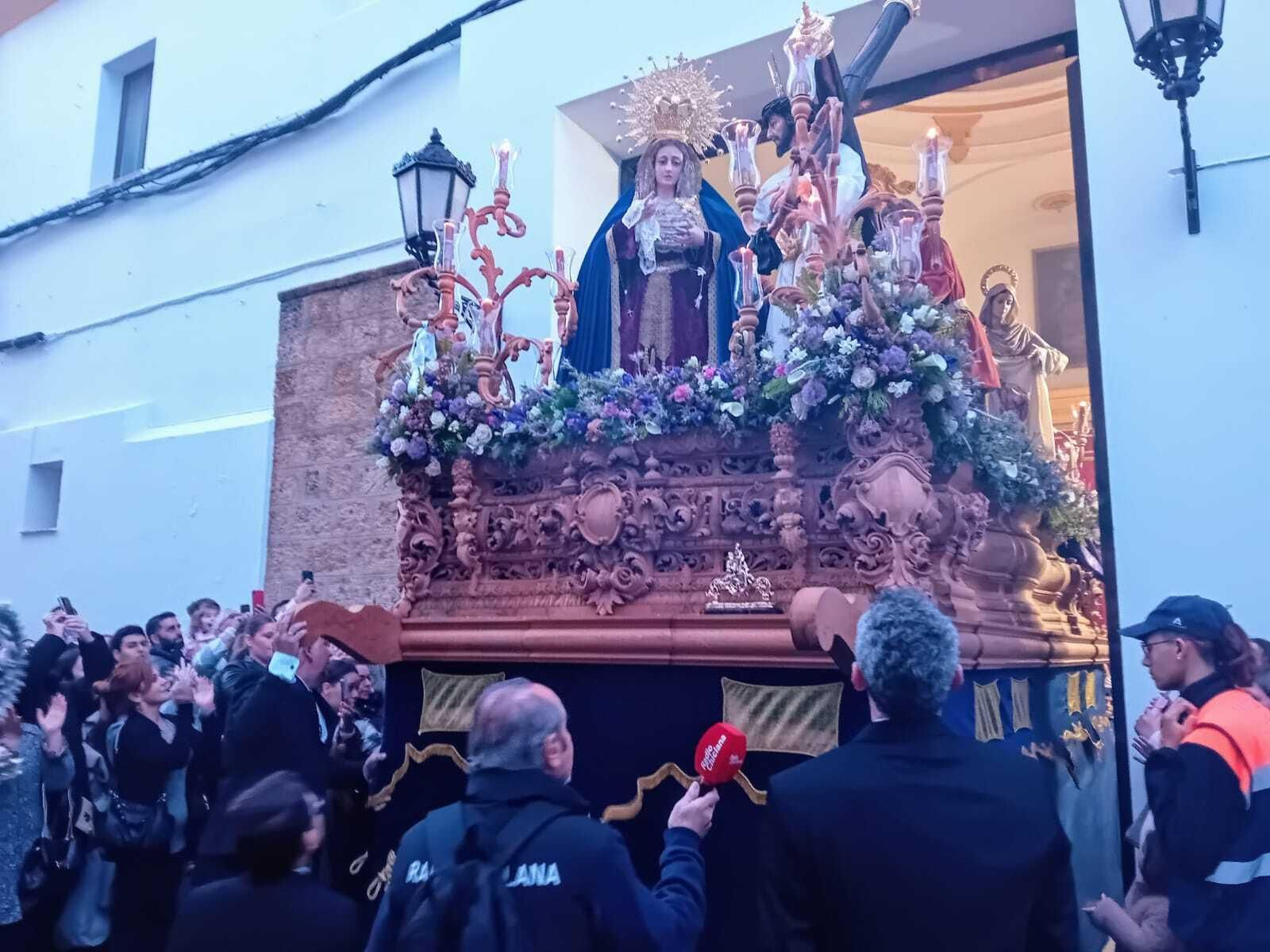 Las imágenes del Martes Santo en Chiclana 2024: El Amor y Afligidos