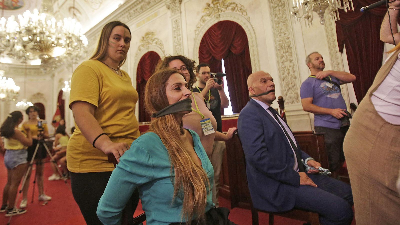 En el cortometraje 'La nueva era' los niños asaltan el Congreso de los Diputados.