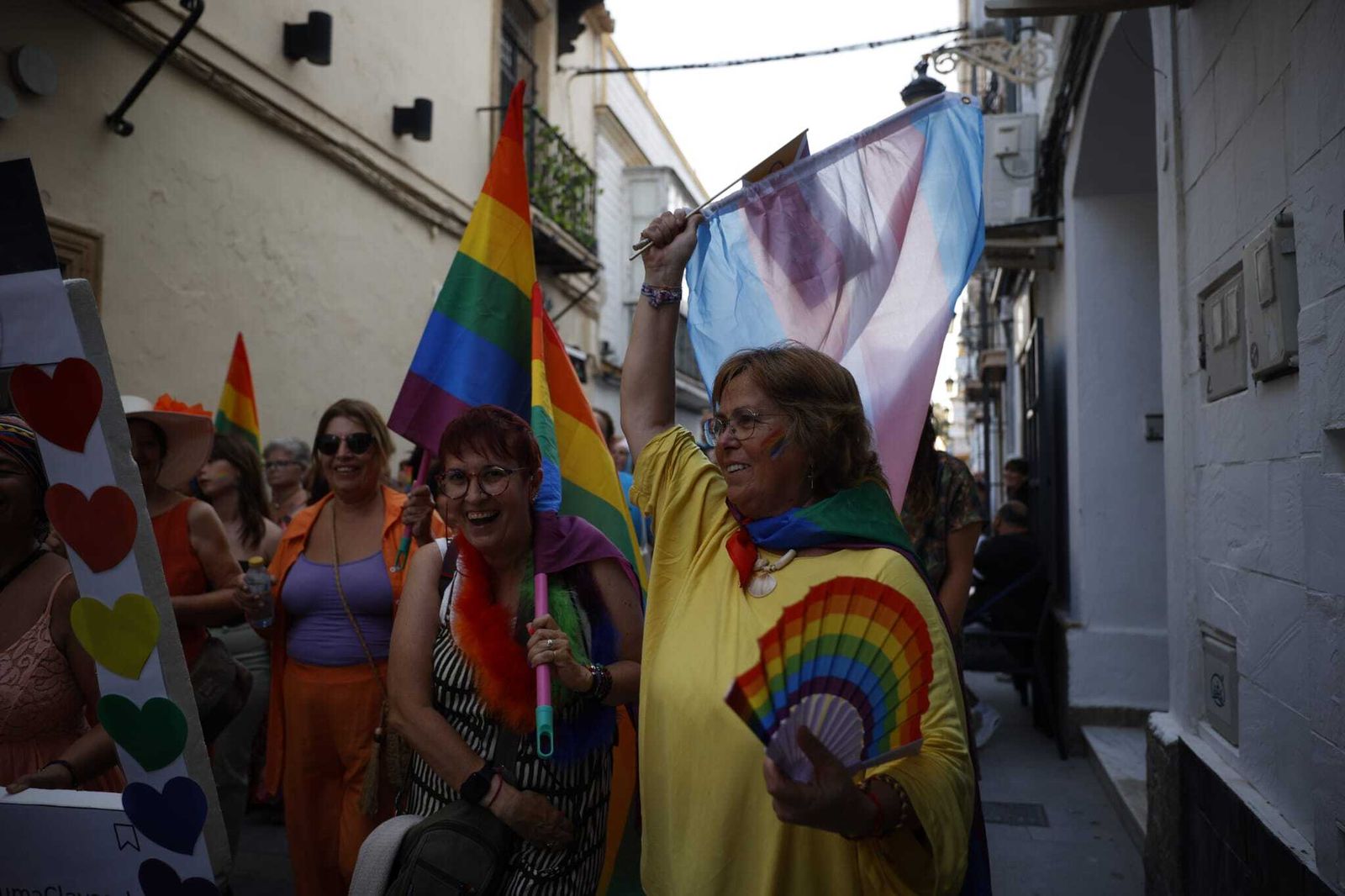 Las imágenes de la marcha reivindicativa del Día del Orgullo LGTBI en El Puerto