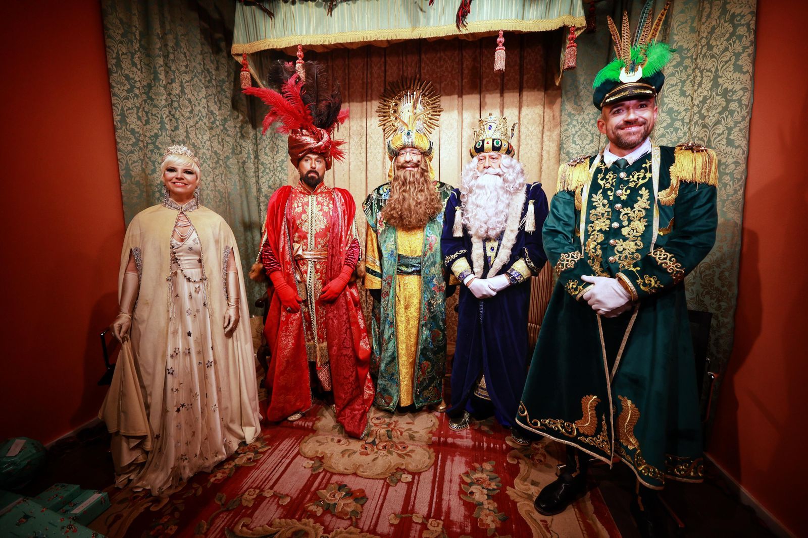 Las imágenes de la visita de los Reyes Magos a Cádiz