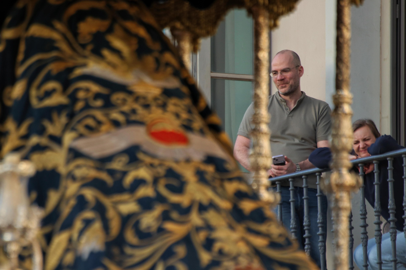 Fusionadas en su procesión del Miércoles Santo en Málaga, en fotos