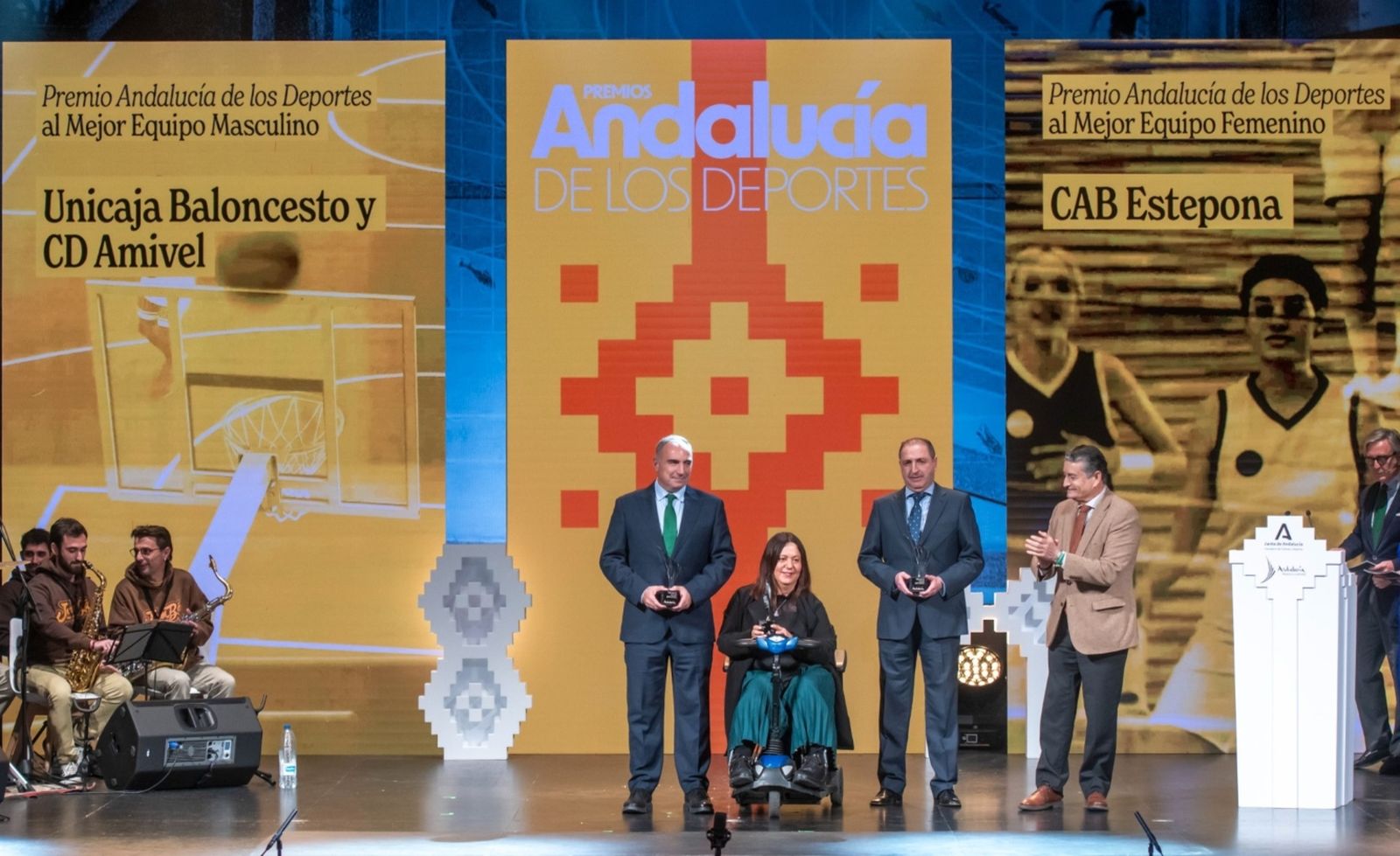 El premio ‘Al Mejor Equipo Masculino’ fue designado de forma conjunta a los malagueños Unicaja Baloncesto y CD Amivel.