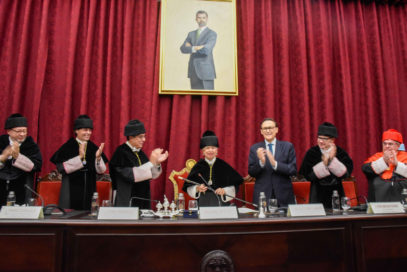 Acto de investidura de la nueva rectora de la US, Carmen Vargas