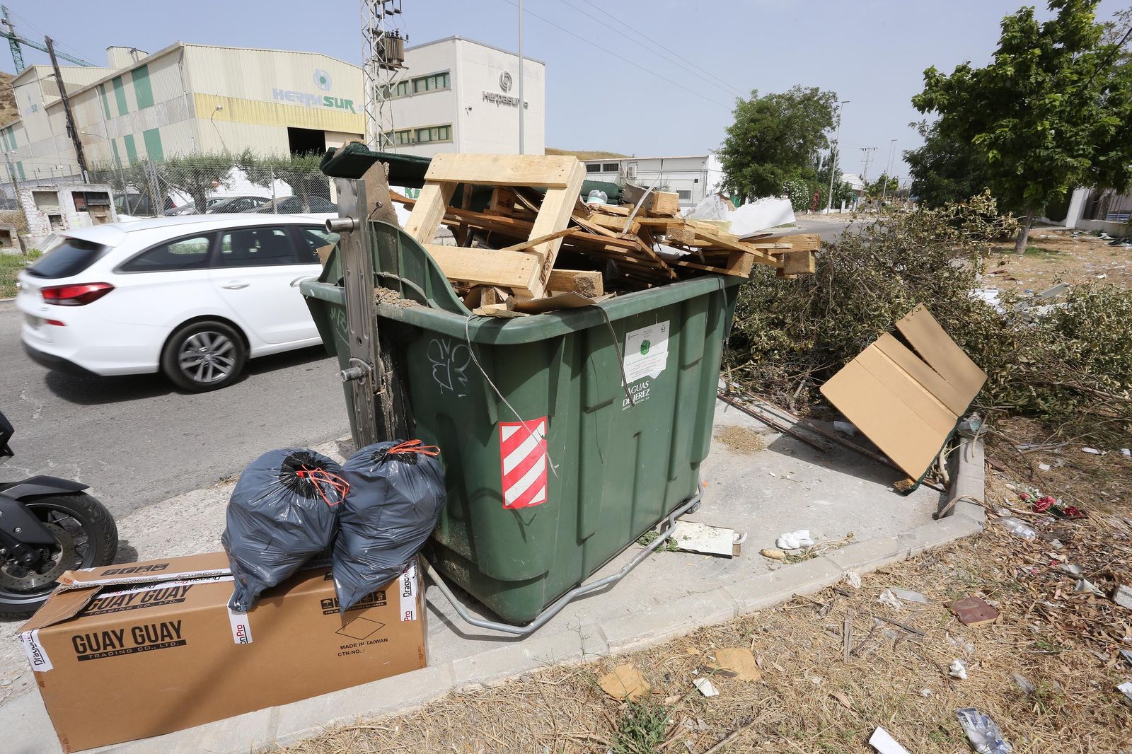 El polígono industrial de el Portal,un vertedero