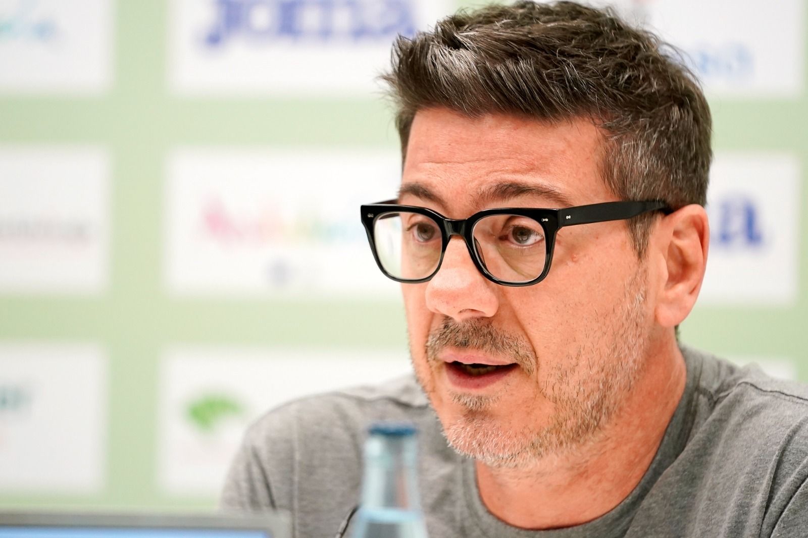 Fotis Katsikaris, en la sala de prensa del Carpena.