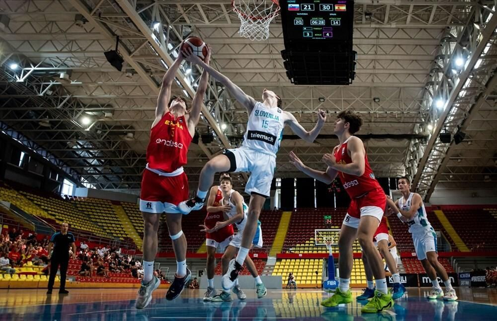 Las fotos de la exhibición de Mario Saint-Supéry ante Eslovenia