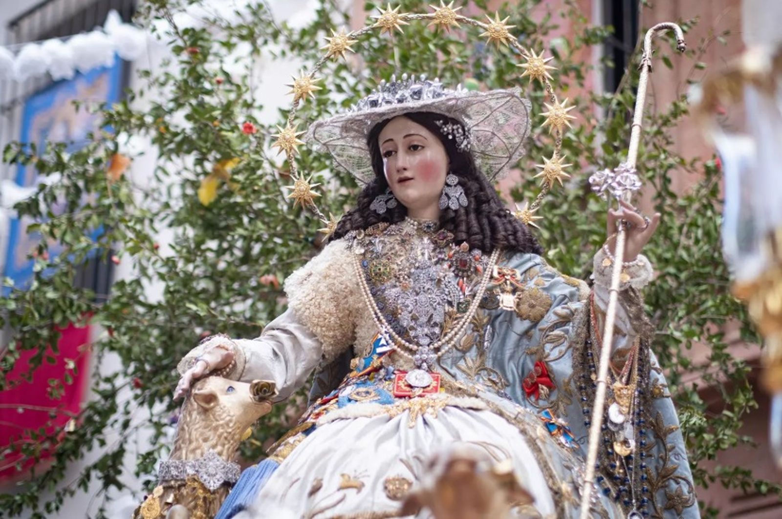 La Divina Pastora de Santa Marina, que celebra la novena estos días a su titular