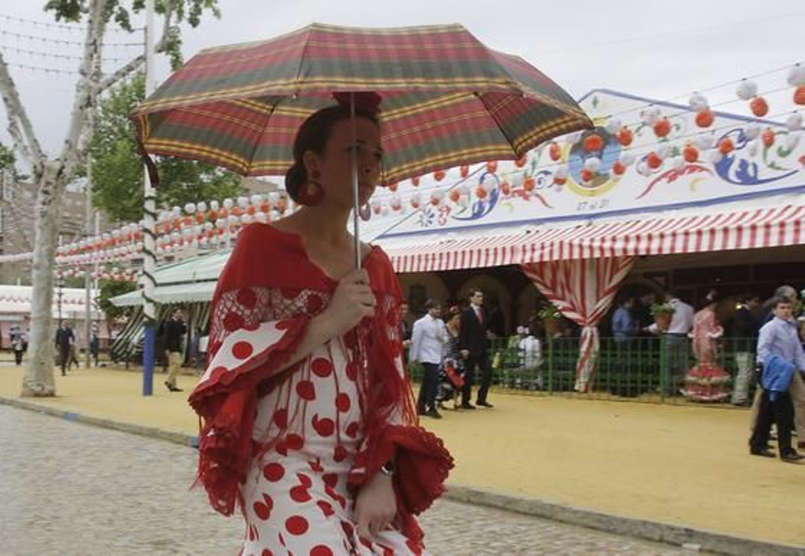 La lluvia no impidió la fiesta el Miércoles de Feria.

Foto: José Ángel García