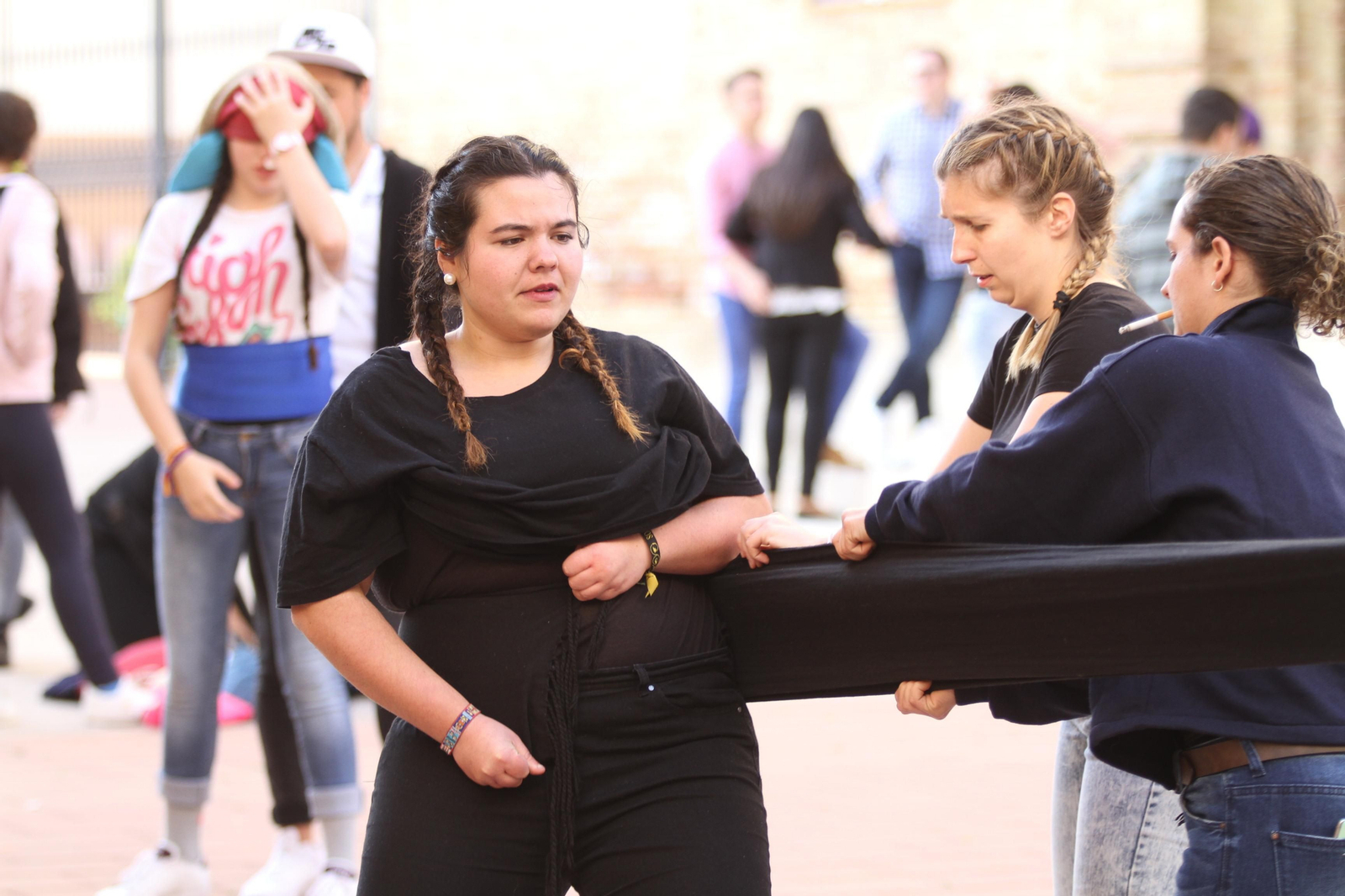 El ensayo de la cuadrilla de mujeres de la Hermandad del Santo Entierro, en imágenes