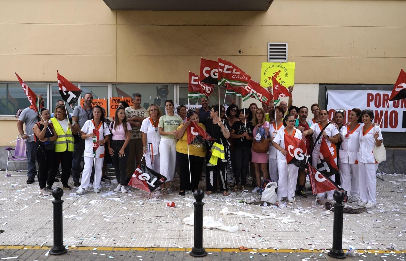 Fotos de la huelga de limpieza en el Hospital Punta de Europa de Algeciras