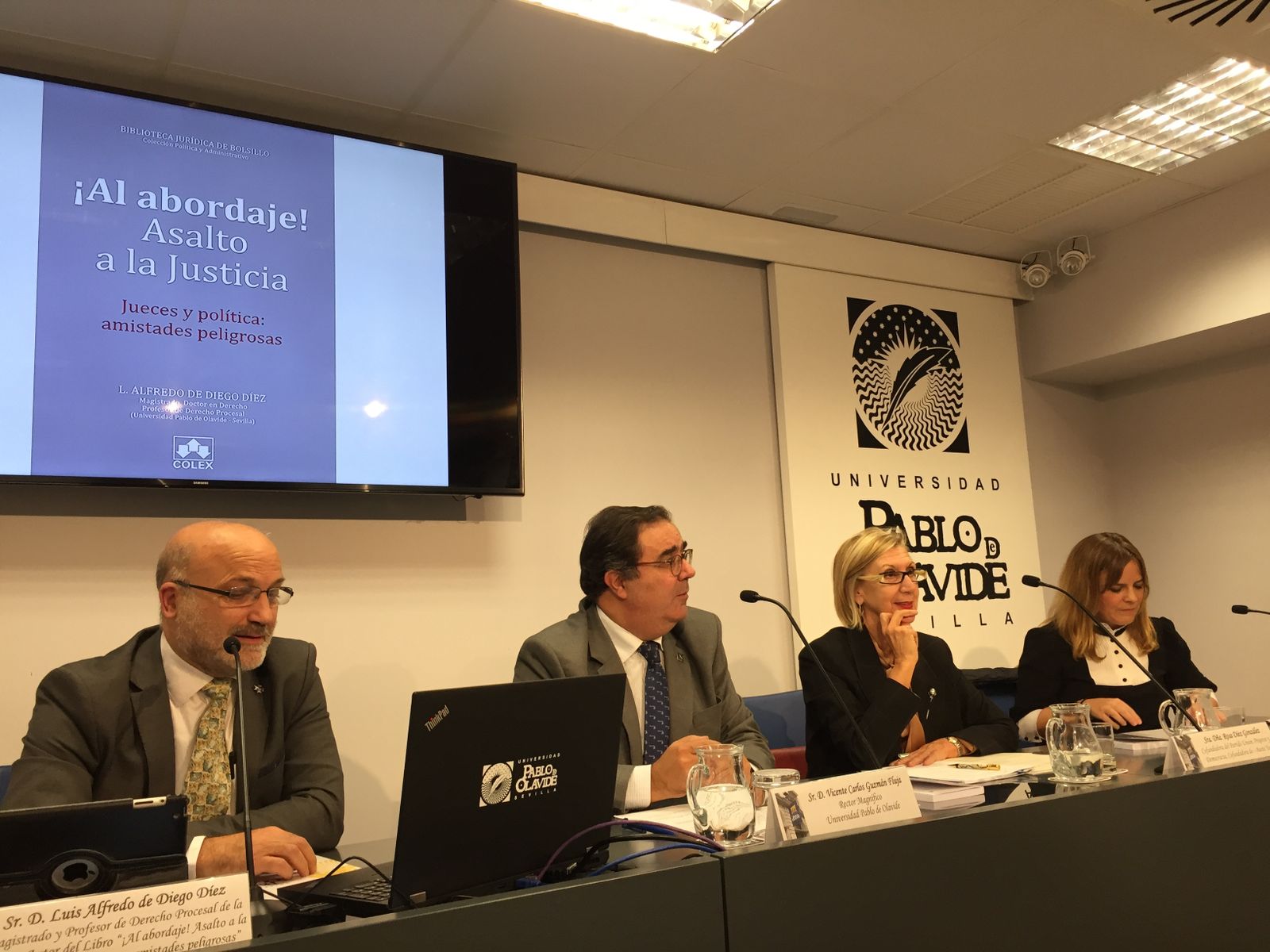 Luis Alfredo de Diego; el rector de la UPO, Vicente Guzmán; Rosa Díez y la magistrada Aurora García