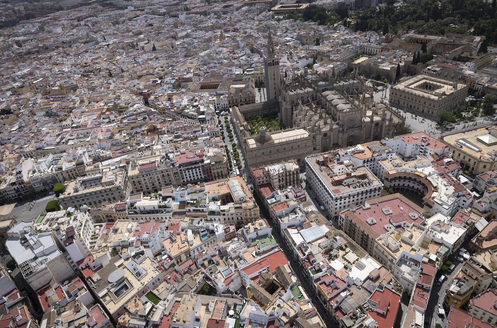 Sevilla desde el helicóptero de la Policía Nacional