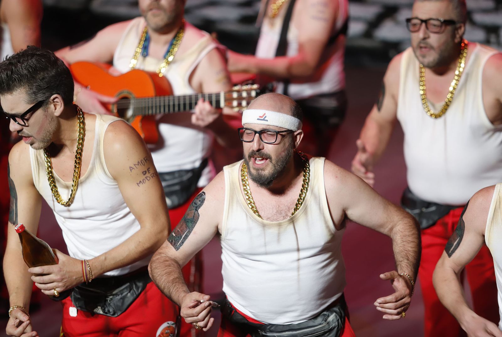 Imágenes de la actuación de la murga de Huelva Los Yoyas en el Carnaval Colombino