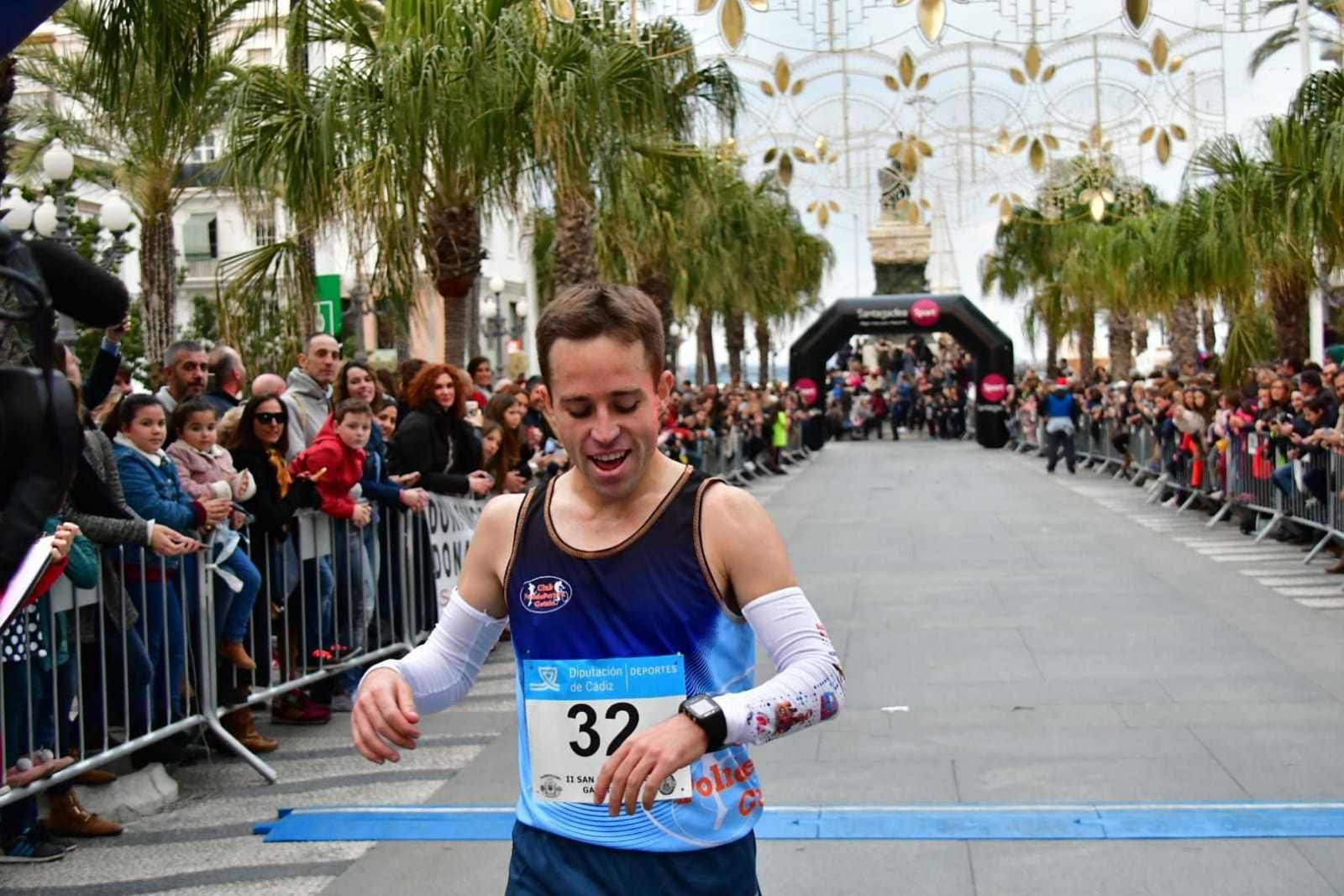 Las imágenes de la segunda edición de la San Silvestre gaditana