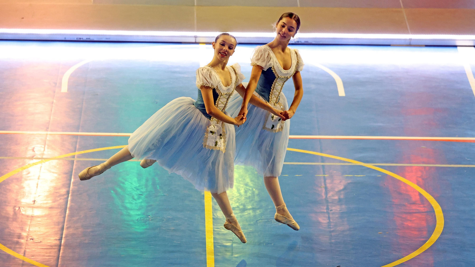 Concurso de baile ‘Dancing Stars’ en el Palacio de Deportes de Chapín en Jerez