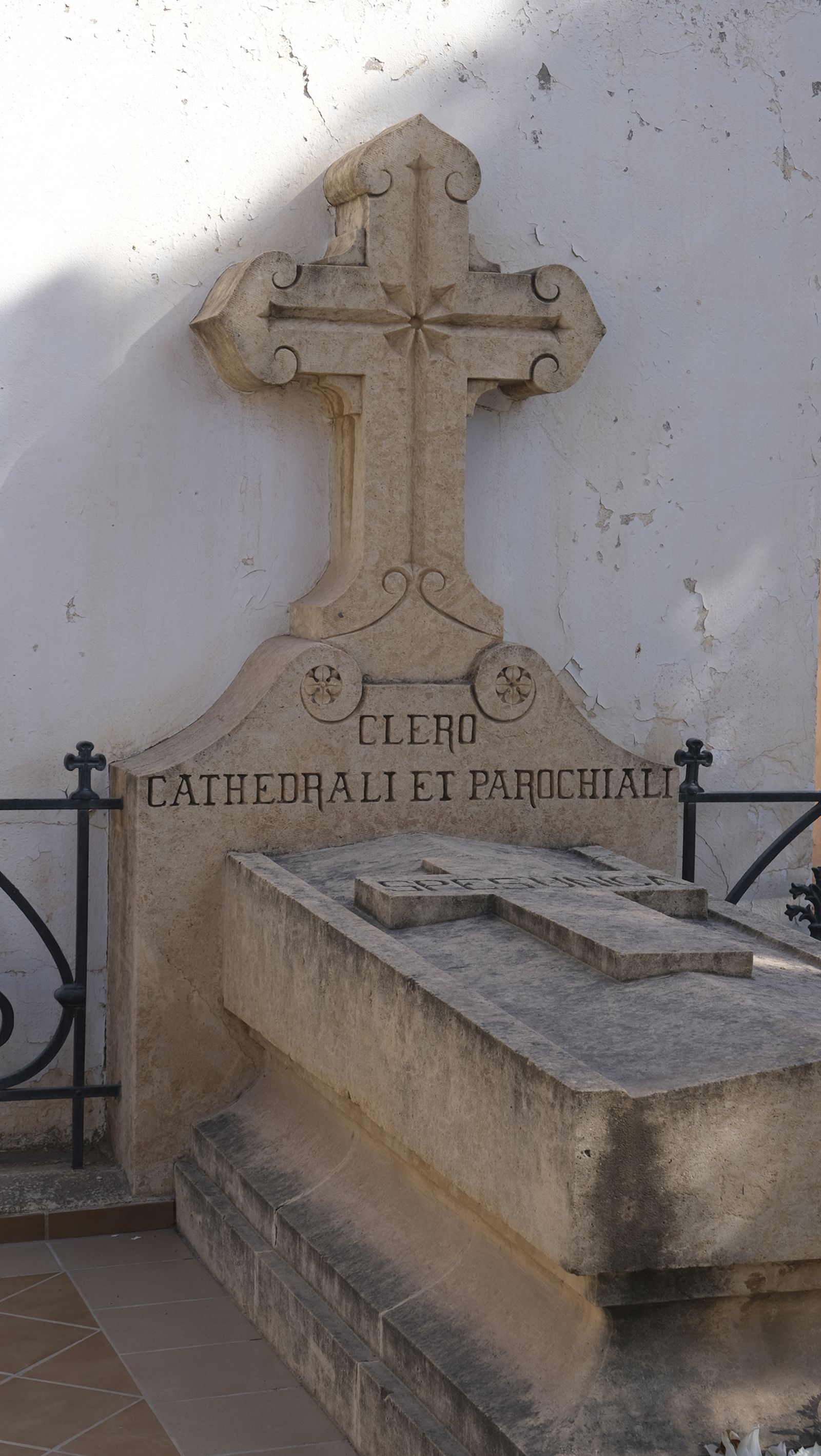 Imágenes del Día de Todos los Santos en el Cementerio de San José de Almería