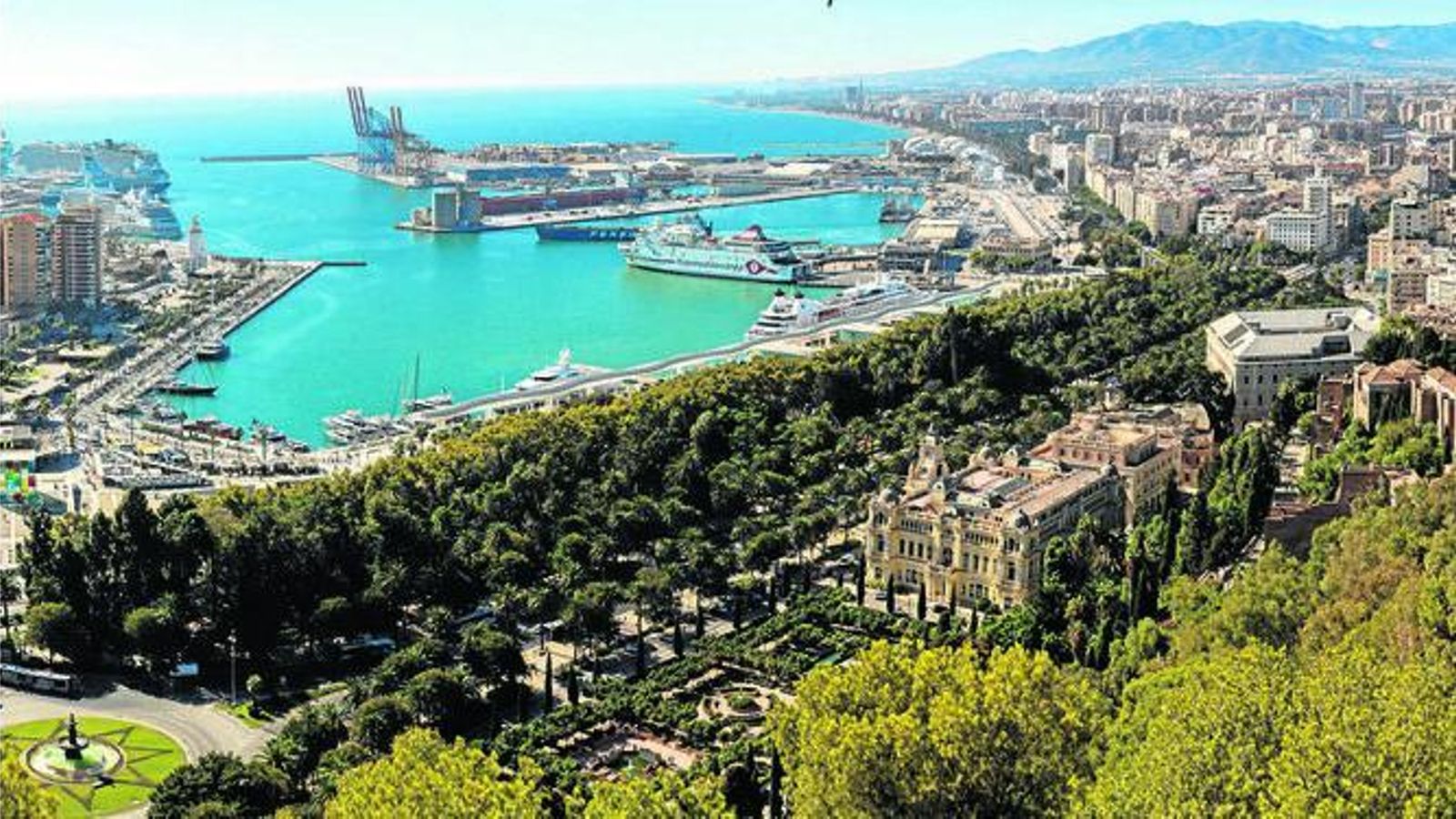 Panorámica del Puerto de Málaga Panorámica del Puerto de Málaga