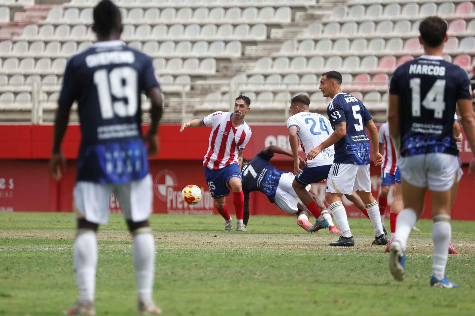 Primera RFEF: Mala jornada malagueña, con derrotas de Torremolinos y Antequera y empate del Marbella