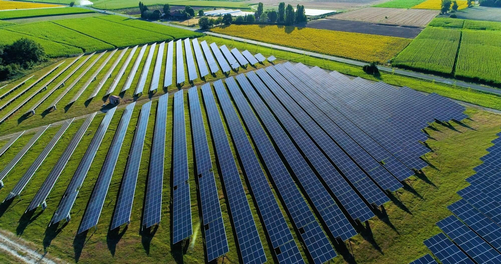 Campo de energía solar.