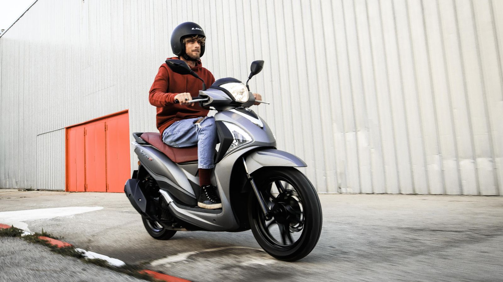 Tras un excelente final de año, el arranque de 2021 sitúa a la Symphony 125 como la moto más vendida.