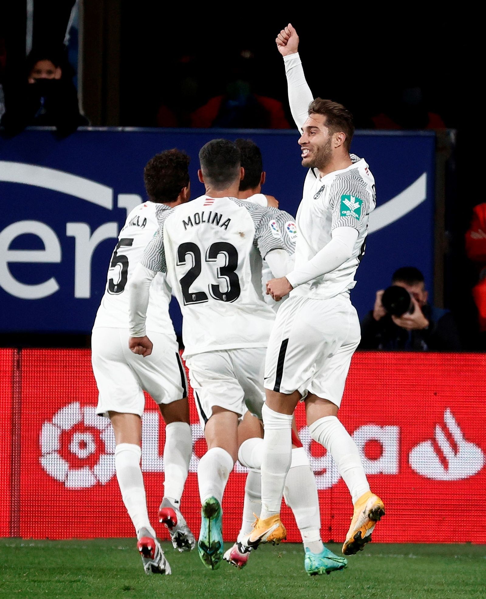 El Granada CF celebra el tanto del empate.