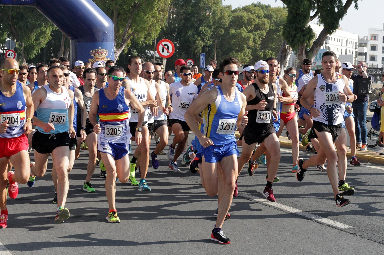 Imágenes de la Carrera Solidaria Ruta 091 organizada por la Policía Nacional