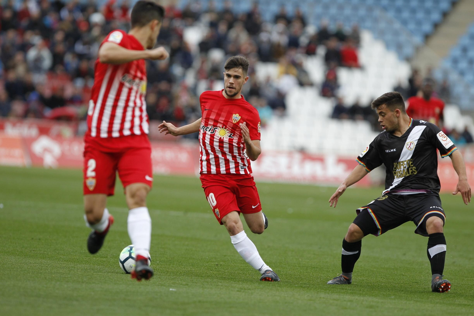 El UD Almería-Rayo Vallecano, en imágenes